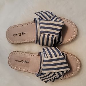 Seven 🌟 Diols Sandals